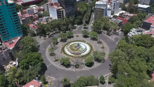 墨西哥城的空回旋处航拍视频素材插图