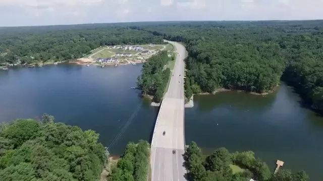 高速公路视图航拍视频素材插图