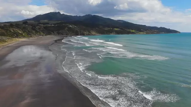 新西兰的拉格伦海滩航拍视频素材插图