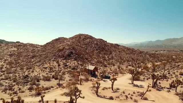 加利福尼亚的沙漠航拍视频素材插图