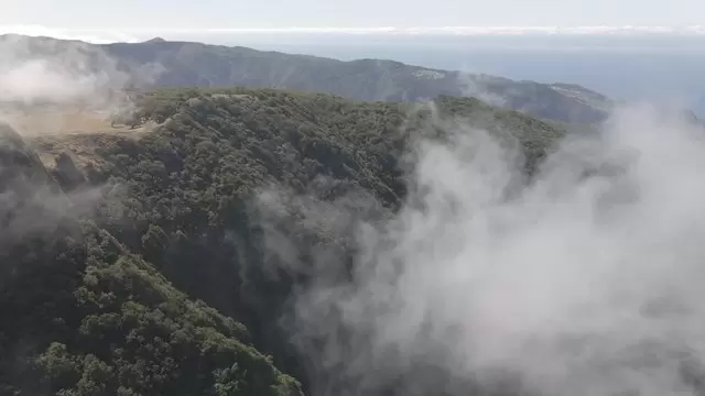 法纳尔马德拉岛的云层航拍视频素材插图