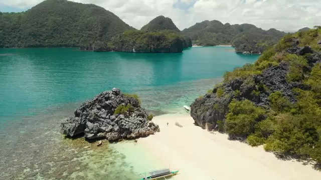热带海滩岛屿航拍视频素材插图