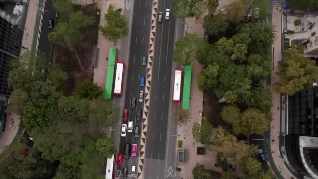 城市中的交通道路航拍视频素材