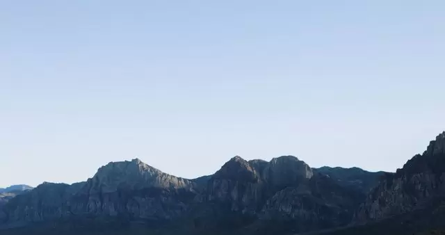 内华达州的山脉航拍视频素材插图